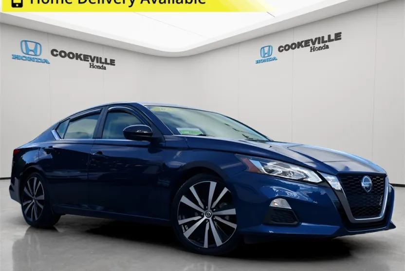 2022 Nissan Altima 2.5 SR photo 1