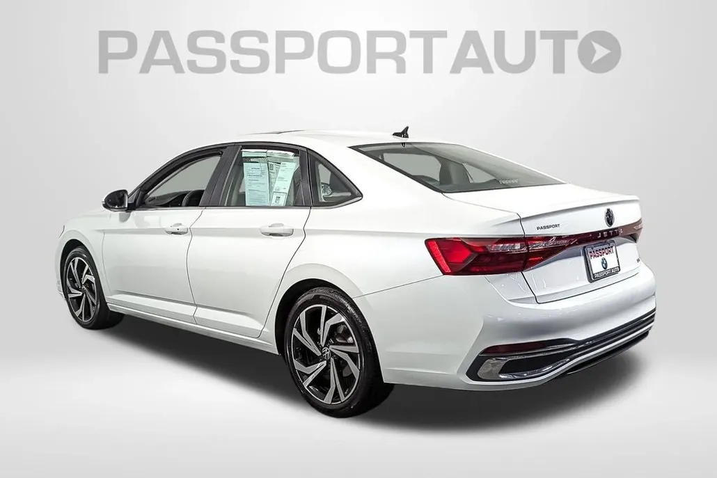 2025 Volkswagen Jetta 1.5T SEL photo 1