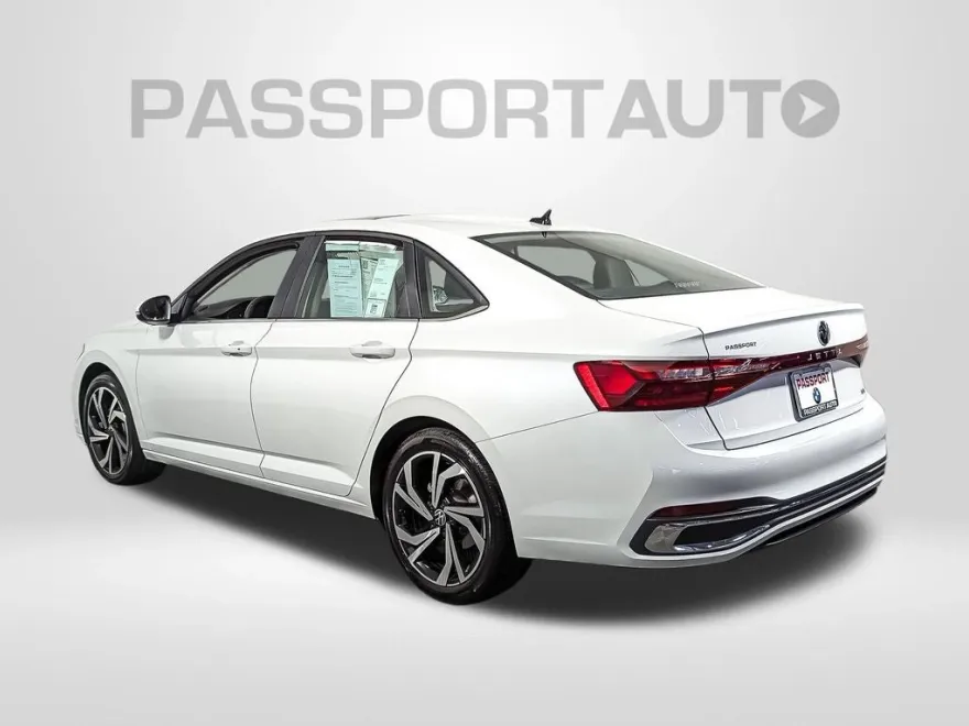 2025 Volkswagen Jetta 1.5T SEL photo 1