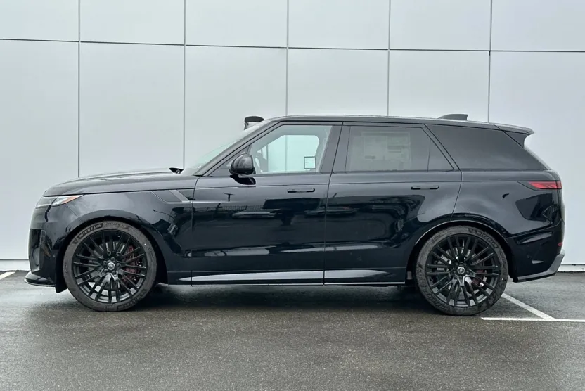 2025 Land Rover Range Rover Sport photo 1