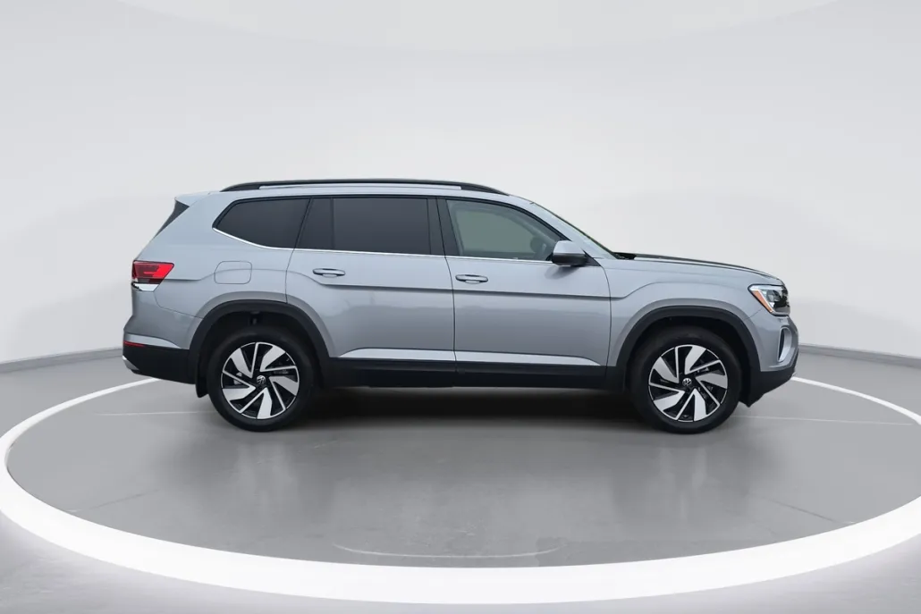 2026 Volkswagen Atlas SE Technology photo 1