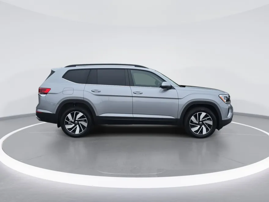 2026 Volkswagen Atlas SE Technology photo 1