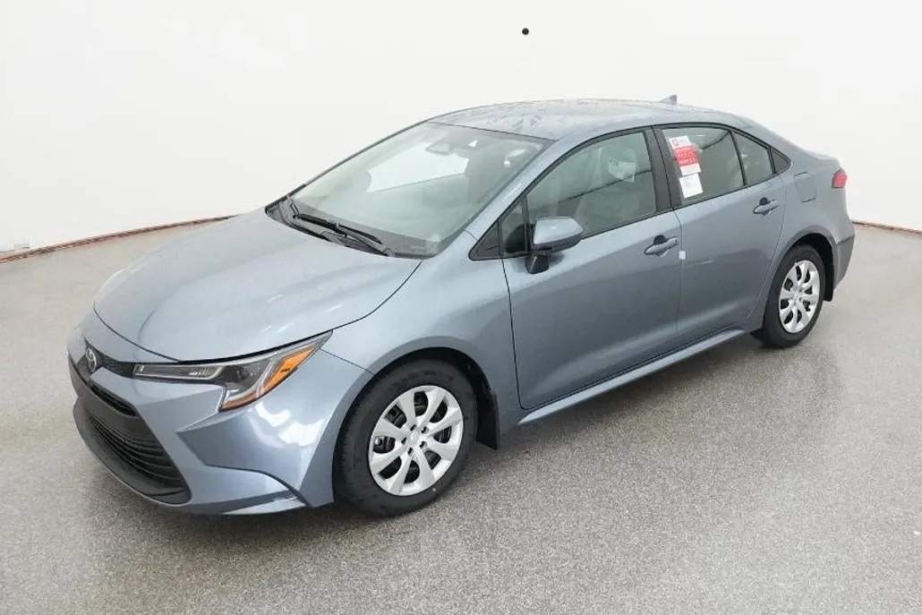 2026 Toyota Corolla LE photo 1