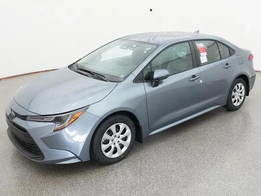2026 Toyota Corolla LE photo 1