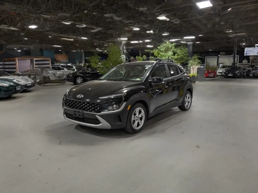 2022 Hyundai Kona SEL photo 1