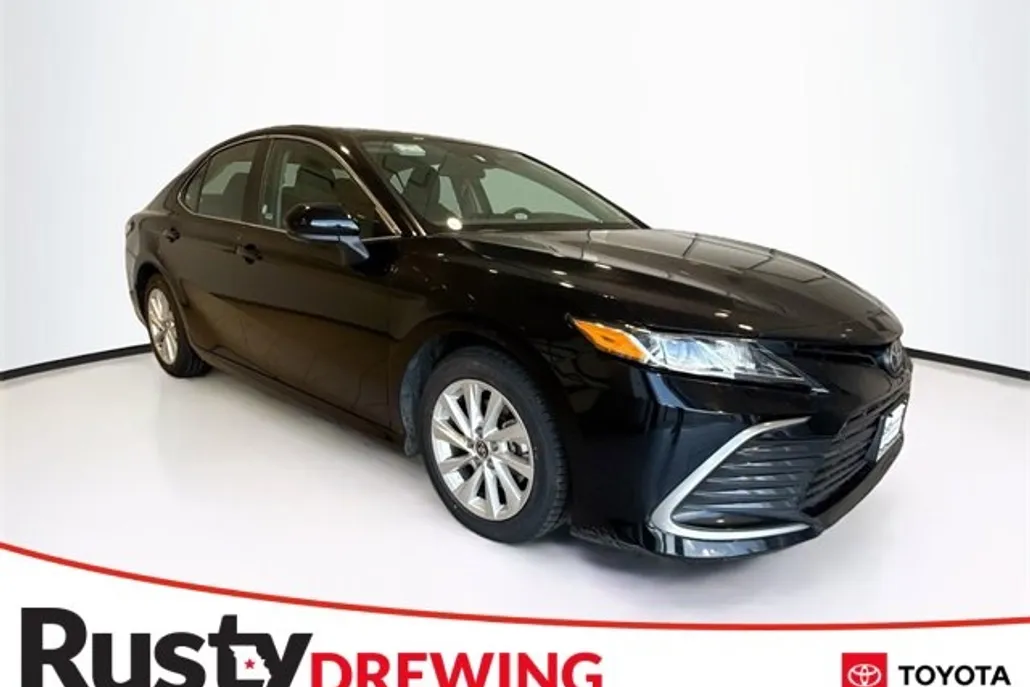 2024 Toyota Camry LE photo 1