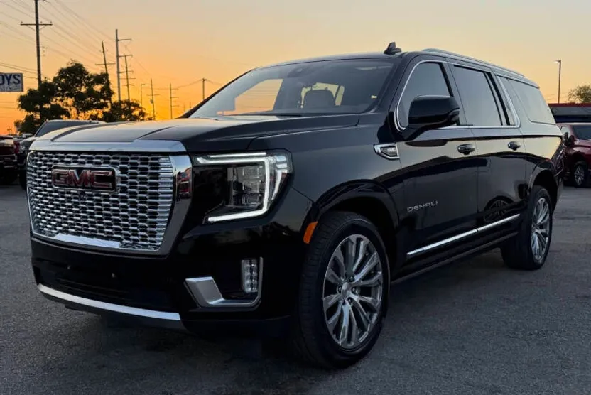 2022 Gmc Yukon XL Denali photo 1