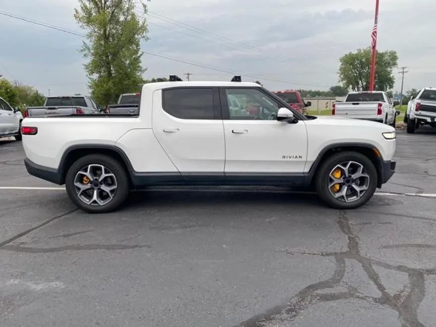 2022 Rivian R1T Adventure photo 1