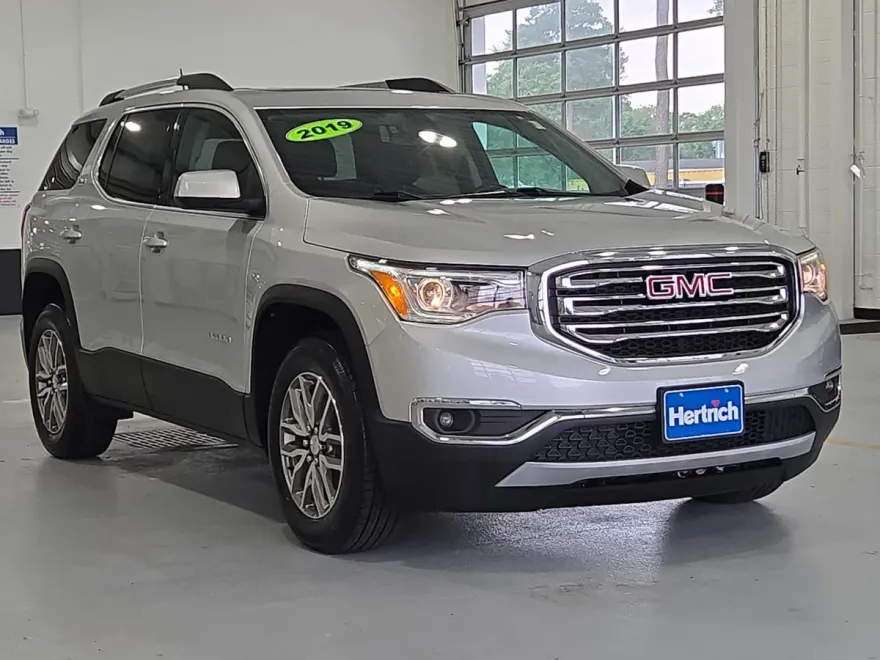 2019 Gmc Acadia SLE photo 1