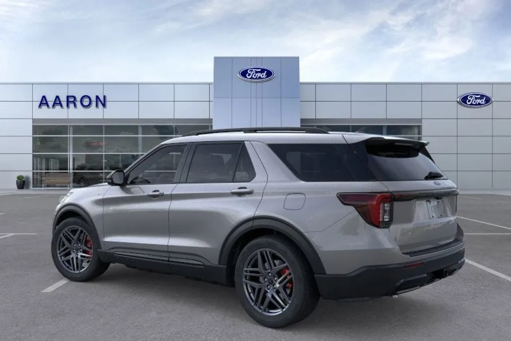 2025 Ford Explorer ST-Line photo 1