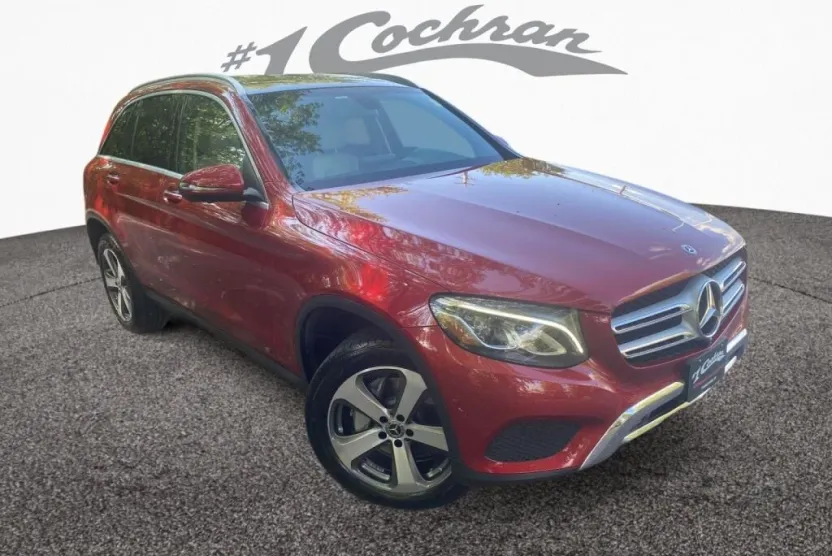 2018 Mercedes Benz GLC 300 4MATIC photo 1