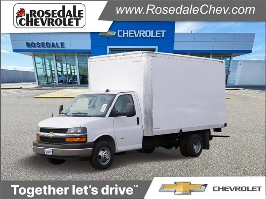 2023 Chevrolet Express Cutaway 3500 photo 1