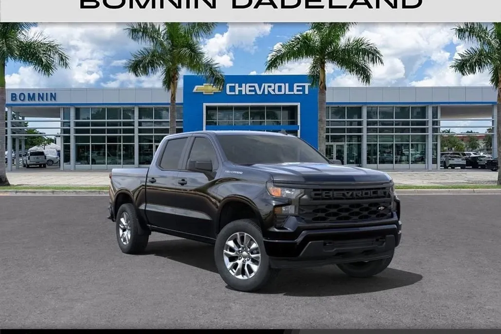 2025 Chevrolet Silverado 1500 Custom photo 1