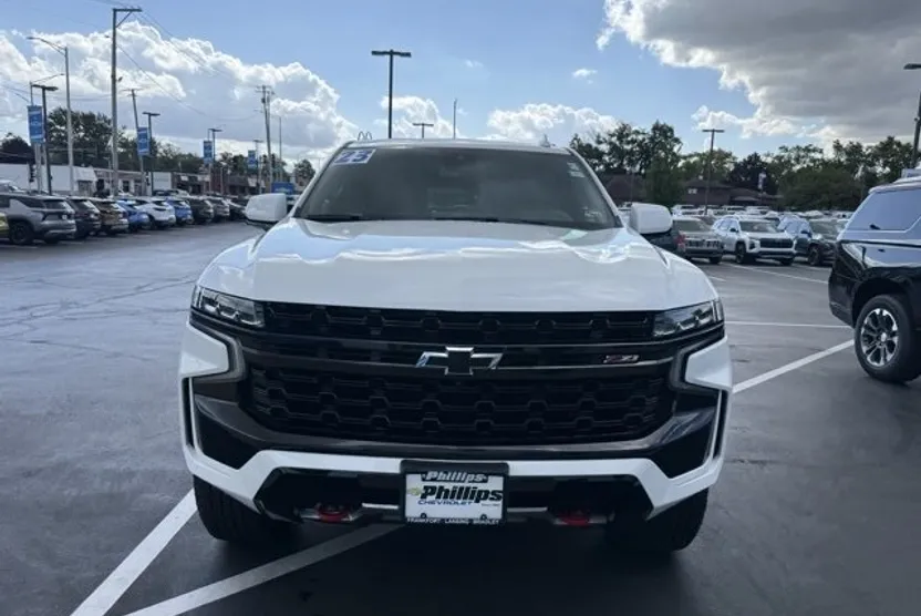 2023 Chevrolet Tahoe Z71 photo 1