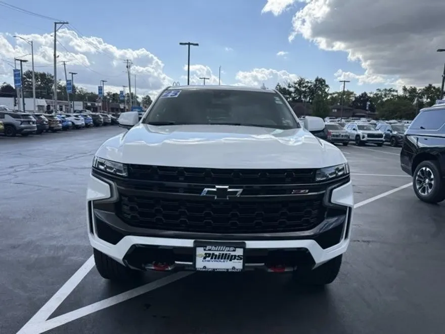 2023 Chevrolet Tahoe Z71 photo 1