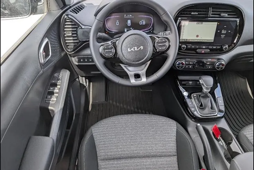 2025 Kia Soul EX photo 1