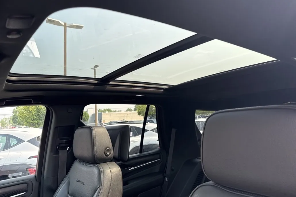 2021 Gmc Yukon Denali photo 1