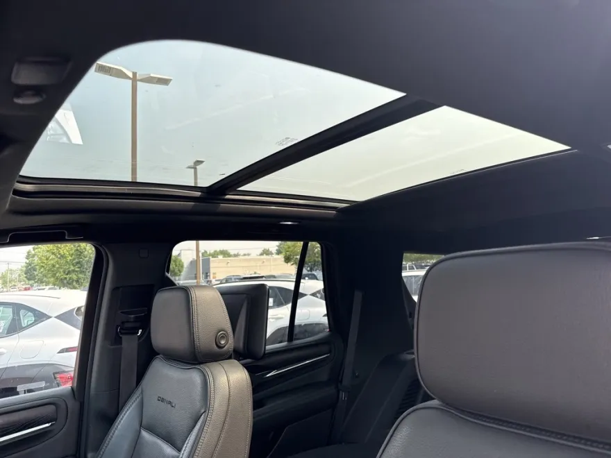 2021 Gmc Yukon Denali photo 1