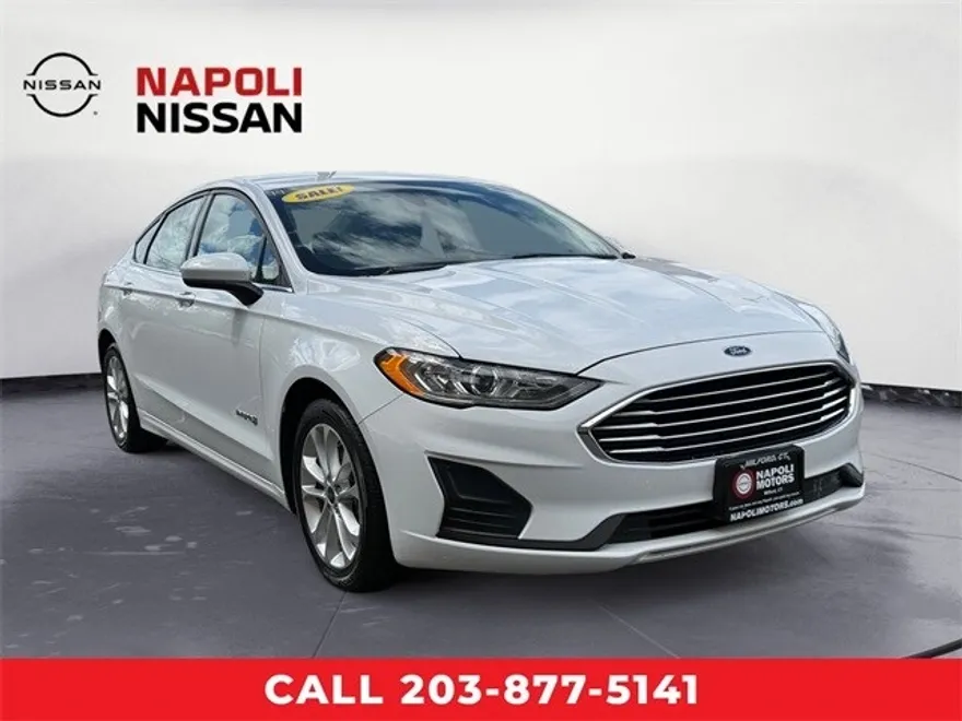 2019 Ford Fusion Hybrid SE photo 1