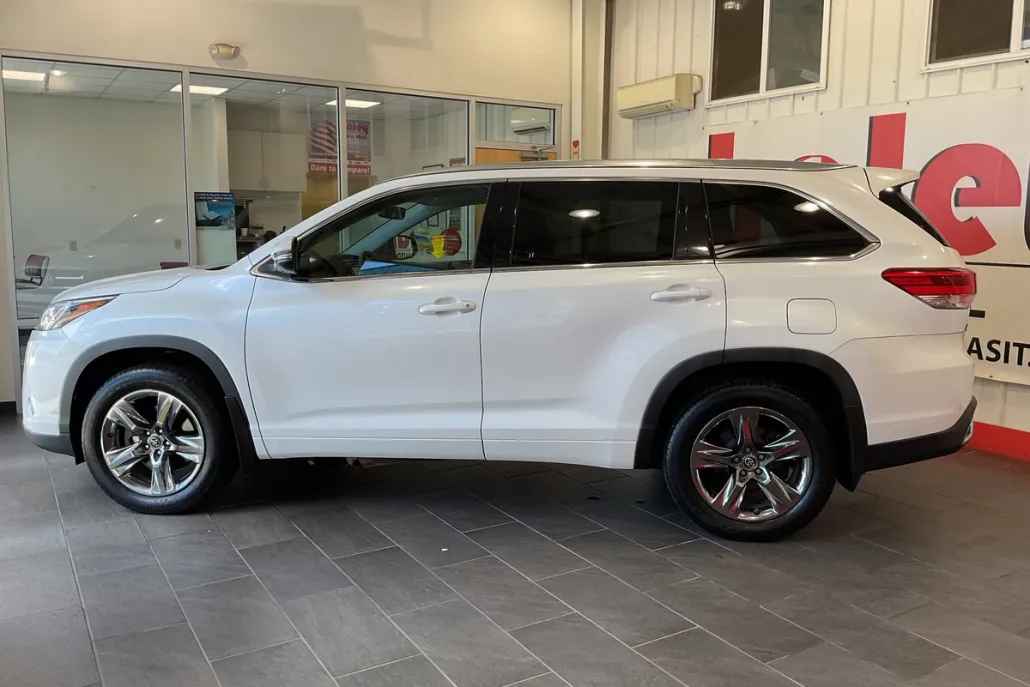 2018 Toyota Highlander Limited photo 1