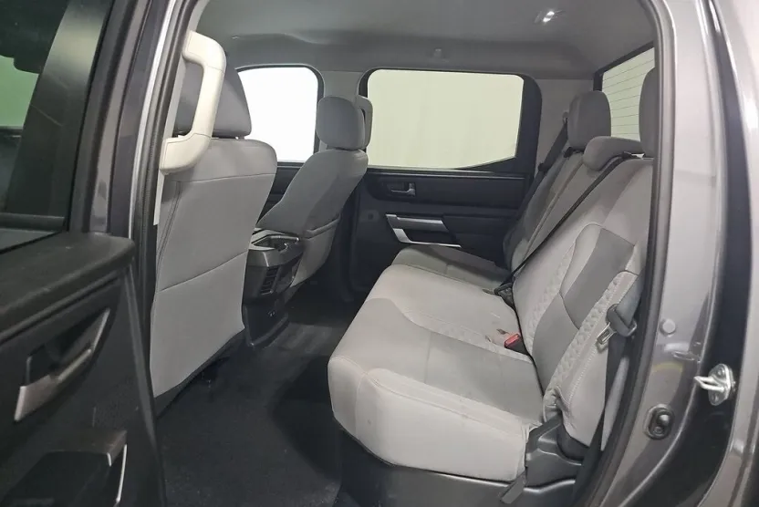 2024 Toyota Tundra SR5 photo 1