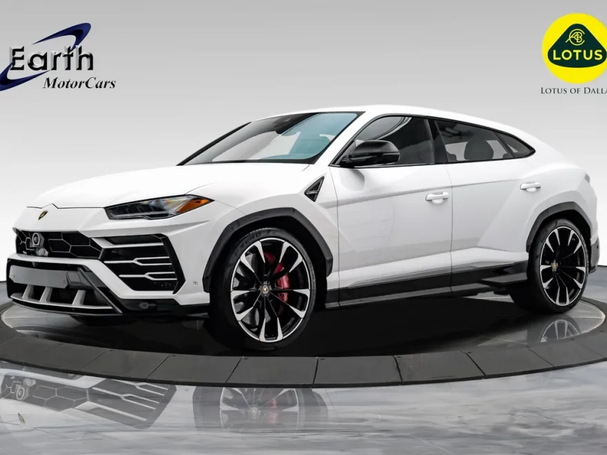2020 Lamborghini Urus photo 1