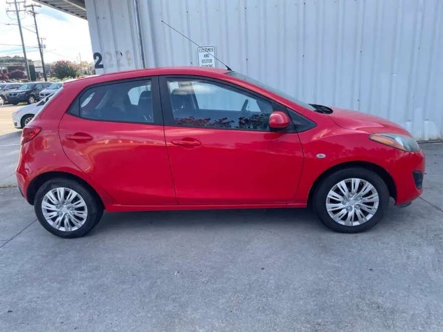 2012 Mazda Mazda2 Sport photo 1
