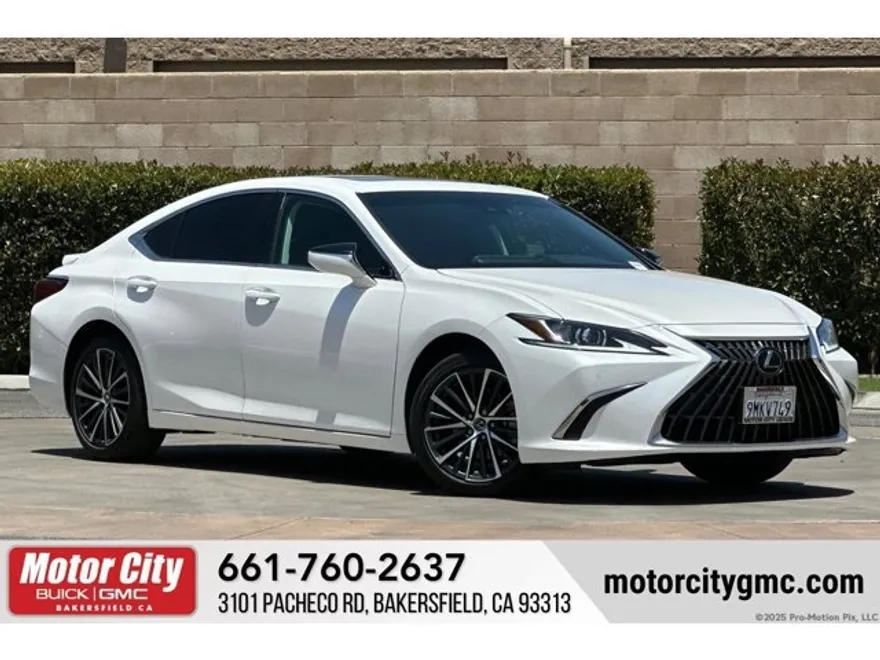 2024 Lexus ES 300h Premium photo 1
