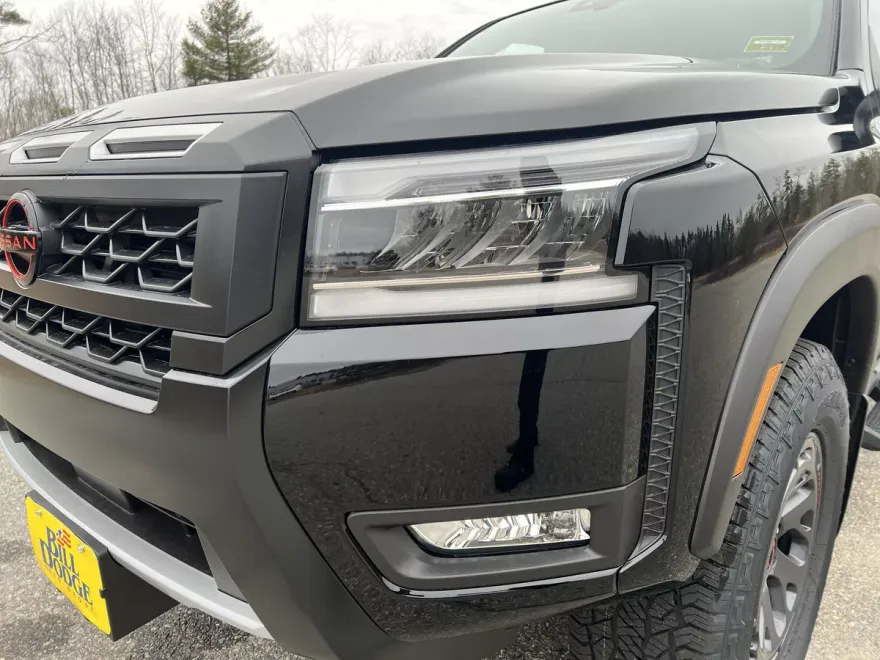 2025 Nissan Frontier PRO-4X photo 1