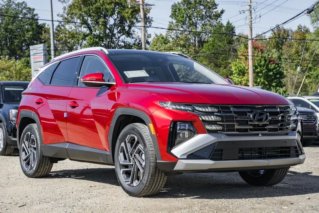 2026 Hyundai Tucson Hybrid Limited photo 1