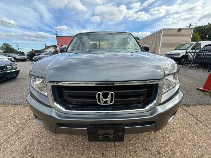 2010 Honda Ridgeline RT photo 1