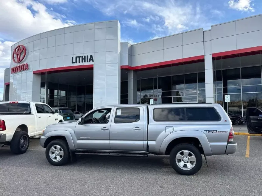 2015 Toyota Tacoma V6 photo 1