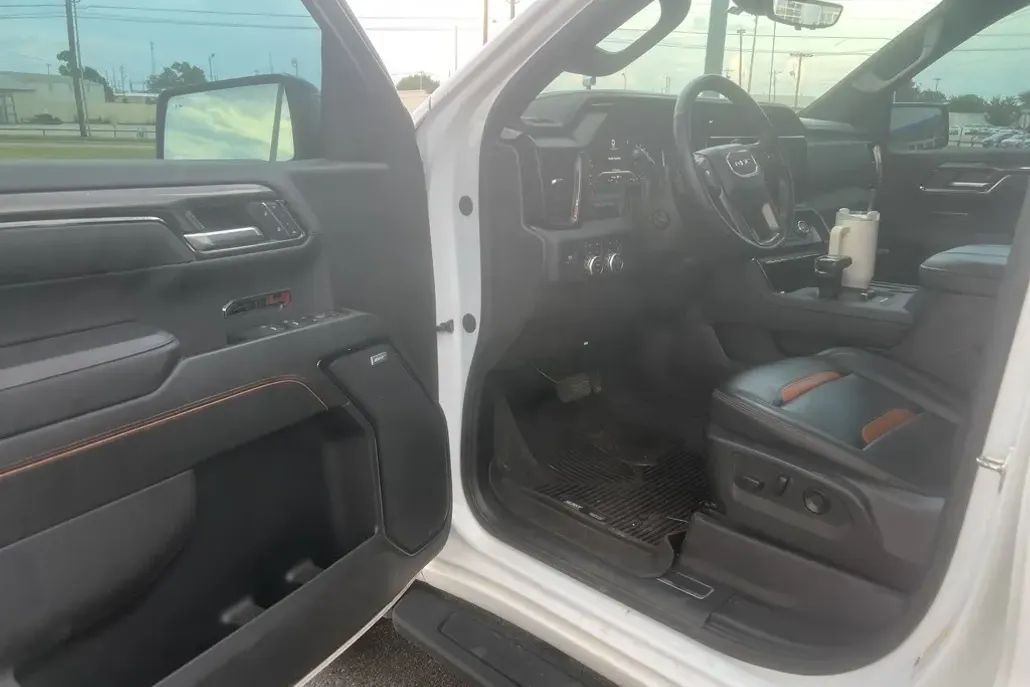 2024 Gmc Sierra 1500 AT4 photo 1