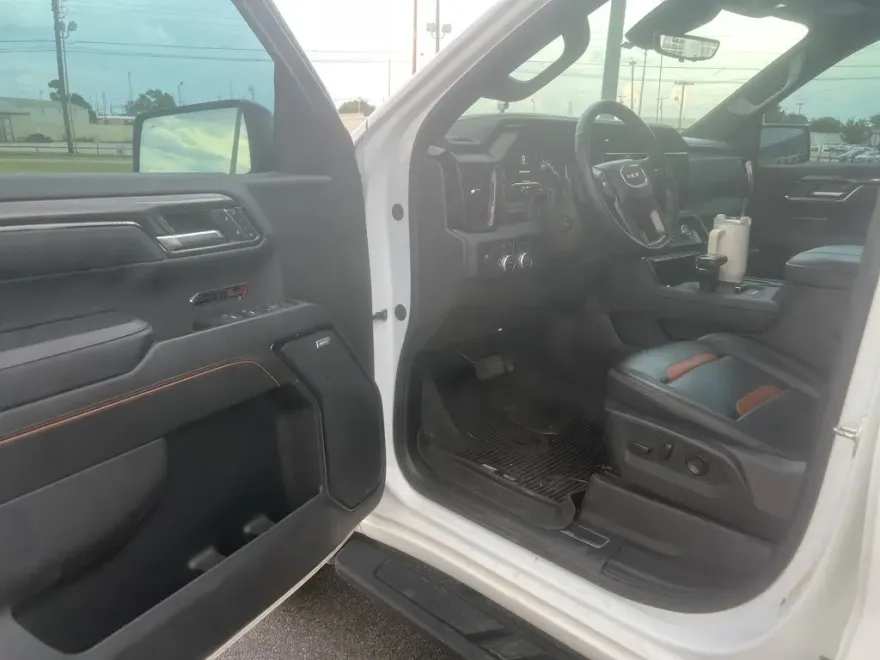 2024 Gmc Sierra 1500 AT4 photo 1