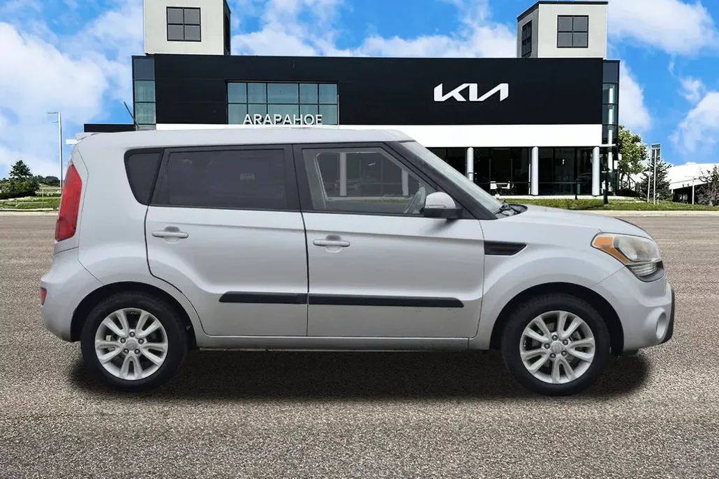 2026 Kia EV9 Wind photo 1