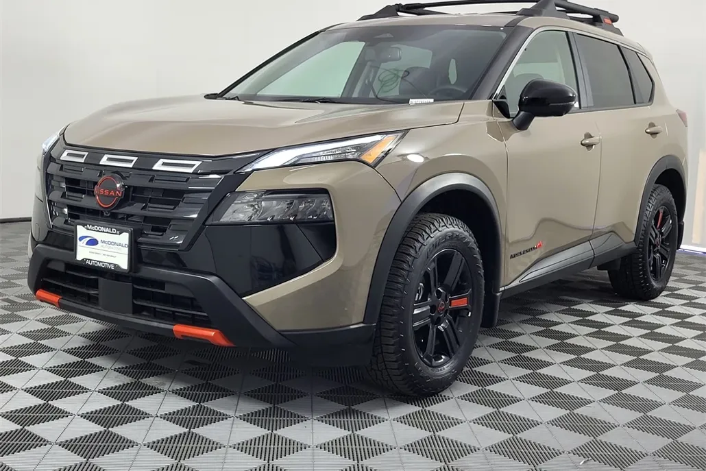 2025 Nissan Rogue SV photo 1