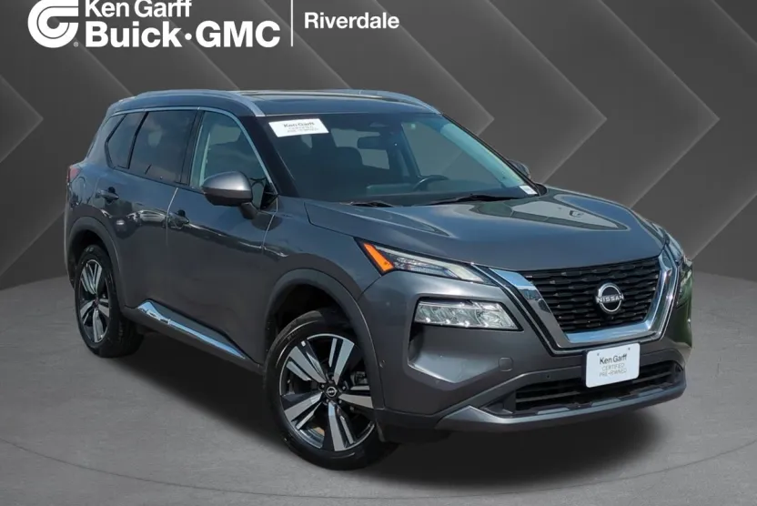 2023 Nissan Rogue SL photo 1