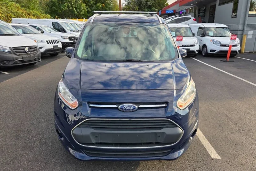 2015 Ford Transit Connect Titanium photo 1