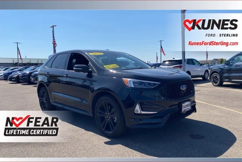 2022 Ford Edge ST photo 1