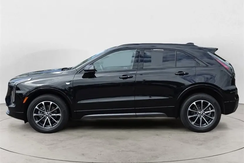 2024 Cadillac XT4 Sport photo 1