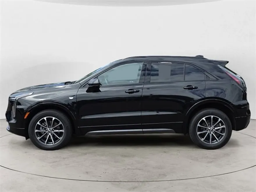 2024 Cadillac XT4 Sport photo 1