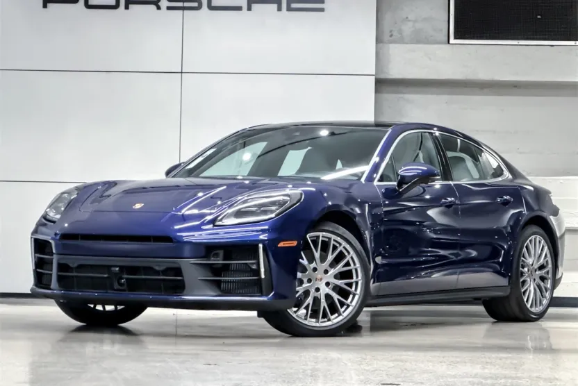 2024 Porsche Panamera 4 photo 1