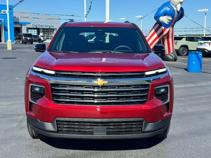 2026 Chevrolet Traverse photo 1