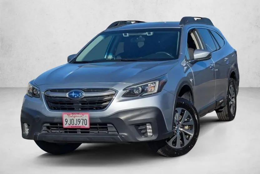2021 Subaru Outback Premium photo 1