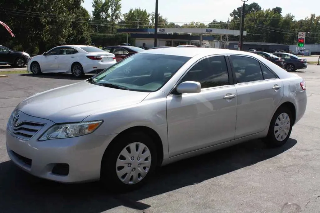 2011 Toyota Camry Base photo 1