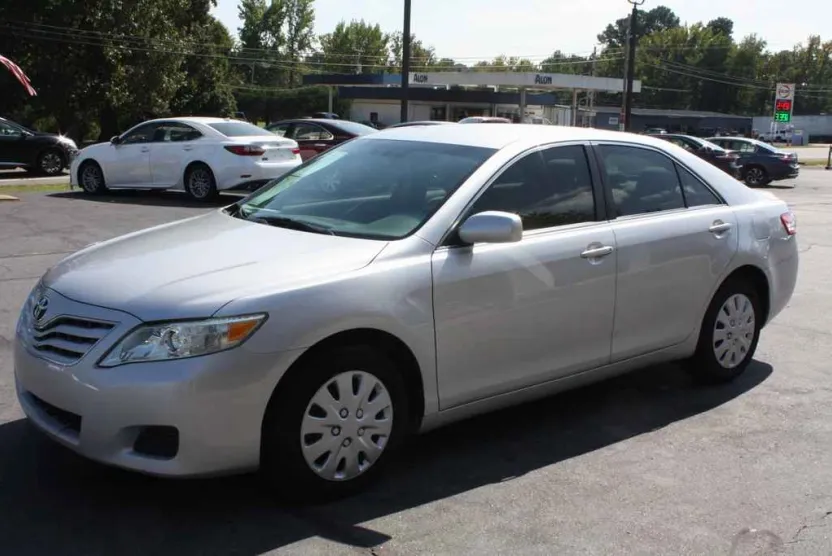 2011 Toyota Camry Base photo 1