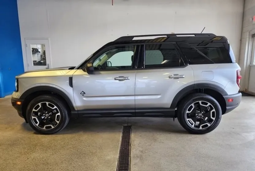 2021 Ford Bronco Sport Outer Banks photo 1