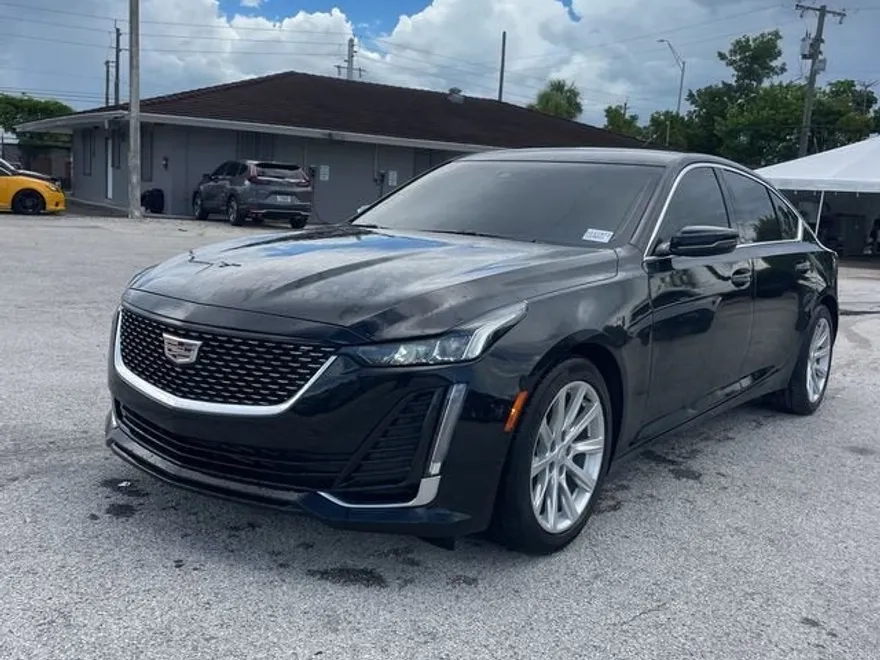 2023 Cadillac CT5 Luxury photo 1
