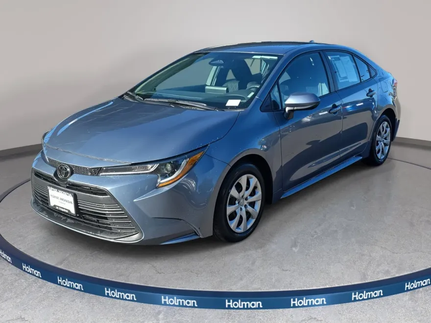 2024 Toyota Corolla LE photo 1