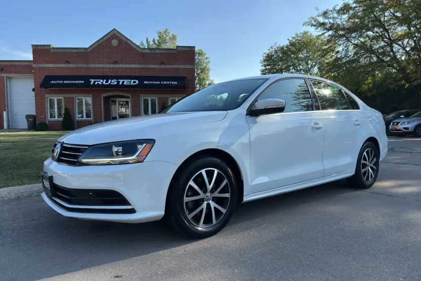 2017 Volkswagen Jetta 1.4T SE photo 1